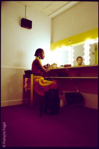 Djénéba Koné, Antigone, Mes Sotigui Kouyaté. Aubervilliers 1998