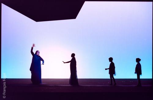 Glück - Alceste. Mes Robert Wilson Théatre Musical de Paris-Chatelet 2000