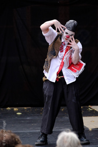 Céline Barbarin dans Aïe love you, TGCMC, Niort 2023